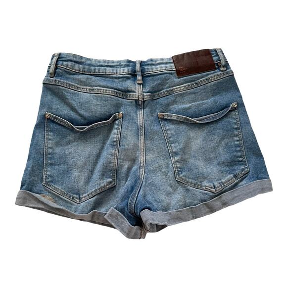 Zara TRF Womens Denim Shorts Size 4 Cuffed Light Wash Mid Rise Jean Shorts - Picture 3 of 4